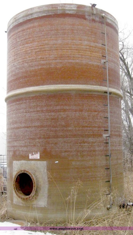 image for item 6805 Fiberglass Storage tank