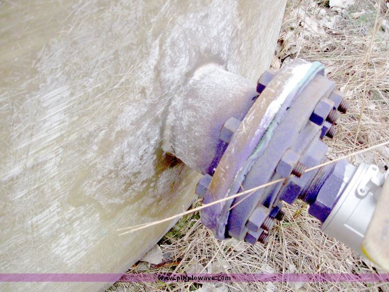 image for item 6805 Fiberglass Storage tank