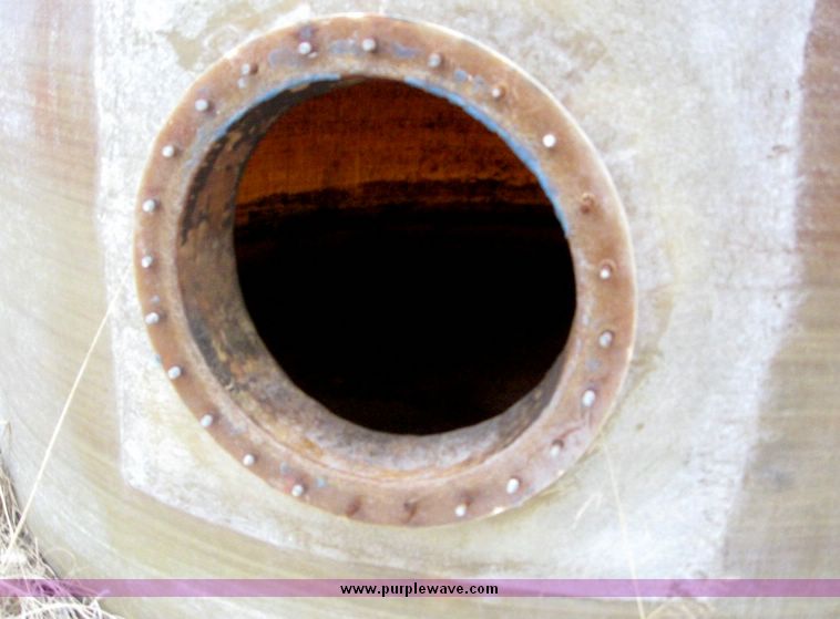 image for item 6805 Fiberglass Storage tank