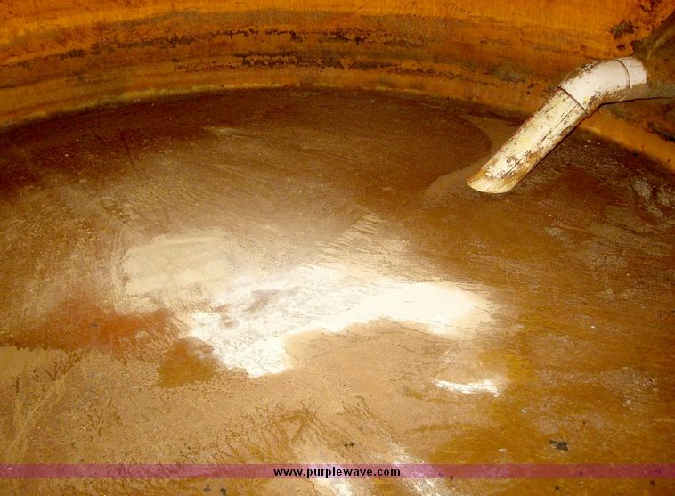 image for item 6805 Fiberglass Storage tank