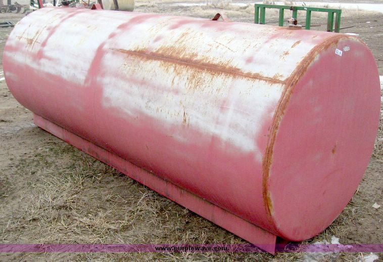 image for item 6814 1000 gallon fuel tank