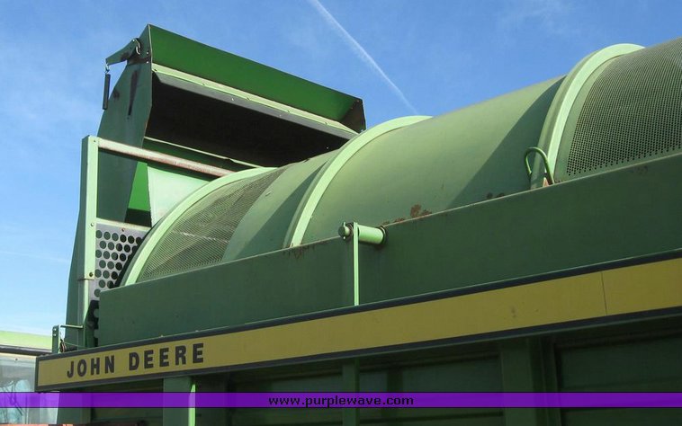 image for item 6830 John Deere E0200 stack wagon