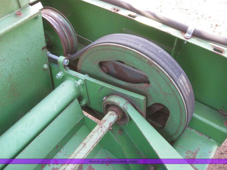 image for item 6830 John Deere E0200 stack wagon