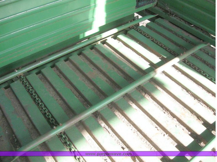 image for item 6830 John Deere E0200 stack wagon