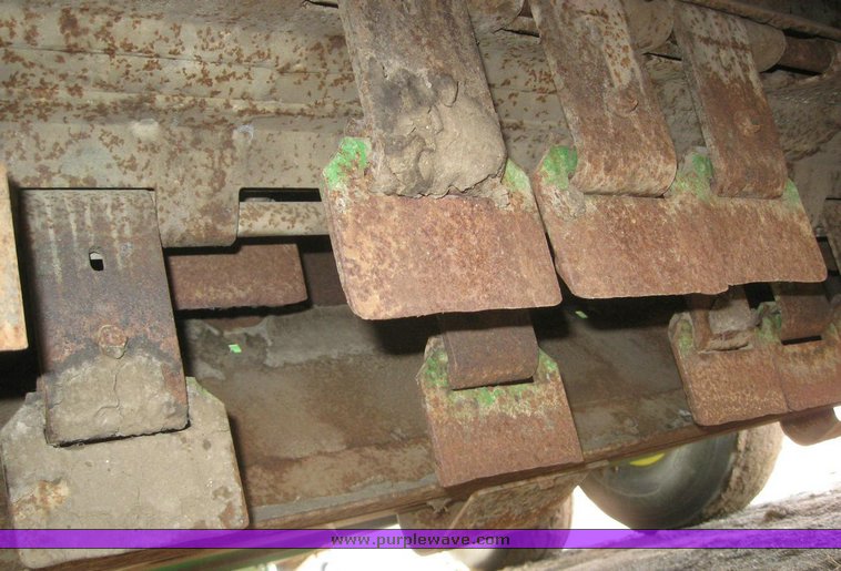 image for item 6830 John Deere E0200 stack wagon