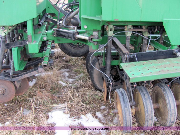 image for item 7043 Great Plains 30' drill