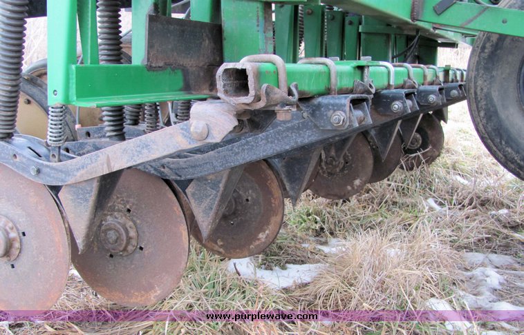 image for item 7043 Great Plains 30' drill