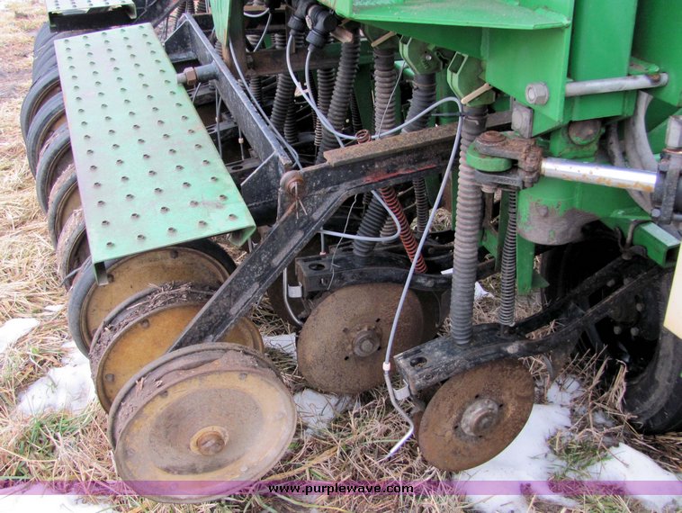 image for item 7043 Great Plains 30' drill