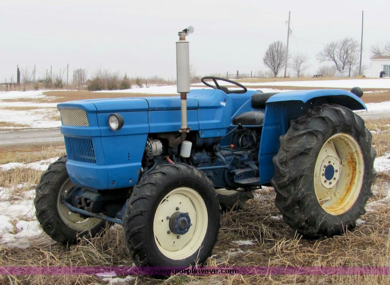 image for item 7044 460 Long tractor