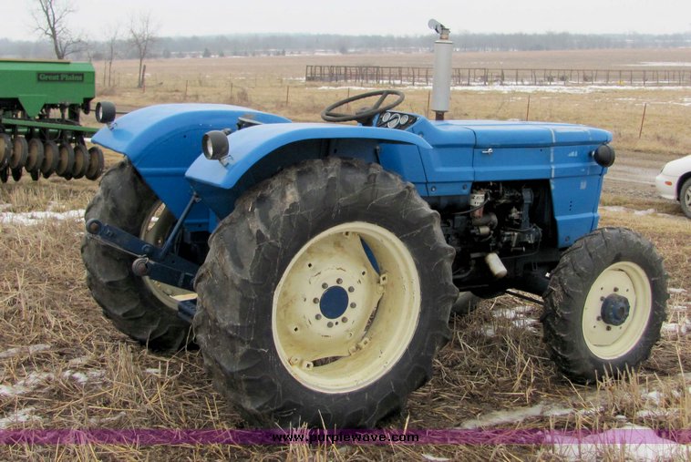 image for item 7044 460 Long tractor