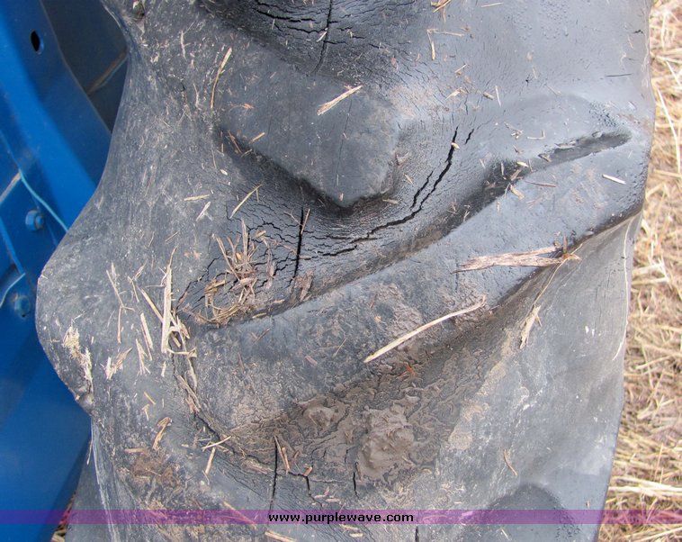 image for item 7044 460 Long tractor