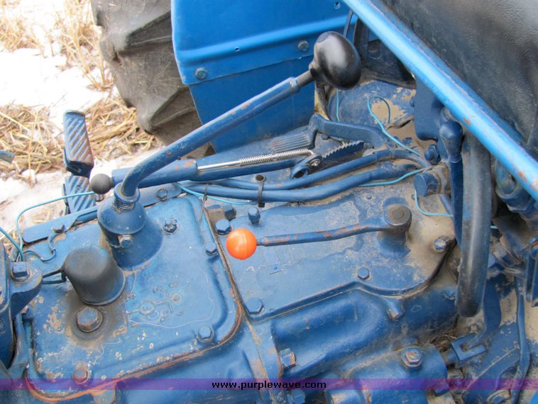 image for item 7044 460 Long tractor