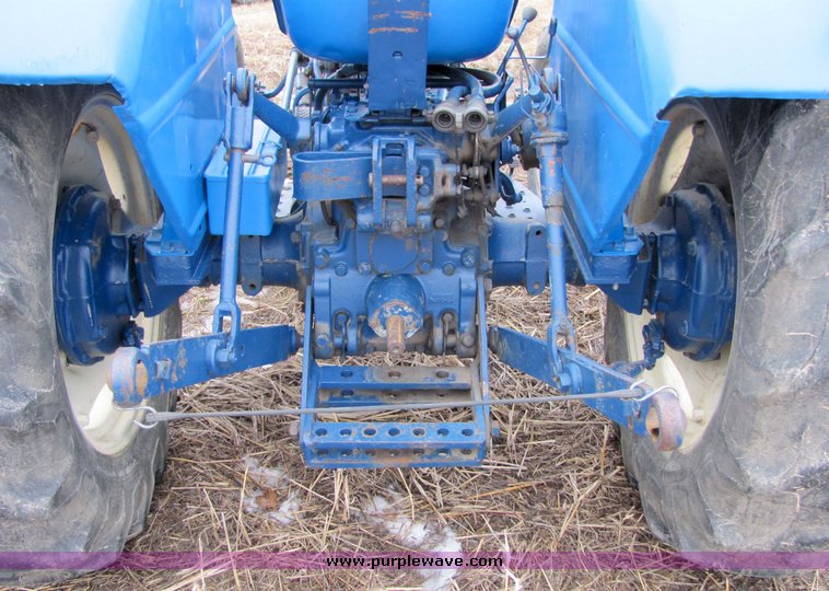 image for item 7044 460 Long tractor