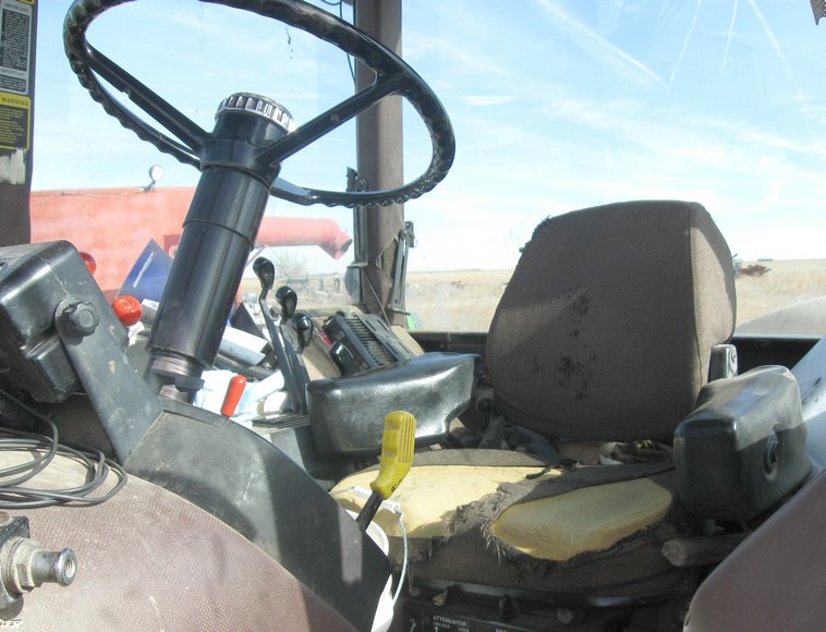 image for item 8032 1987 John Deere 4650 tractor