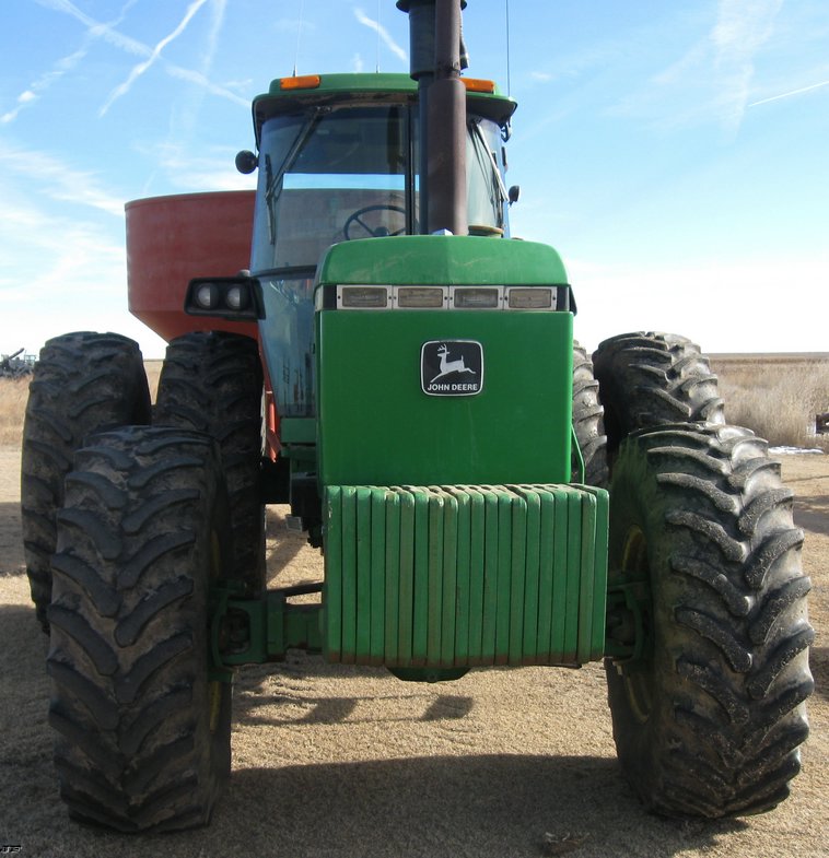 image for item 8033 1989 John Deere 4955 MFWA tractor
