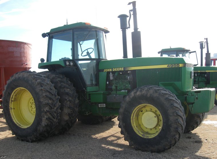 image for item 8033 1989 John Deere 4955 MFWA tractor