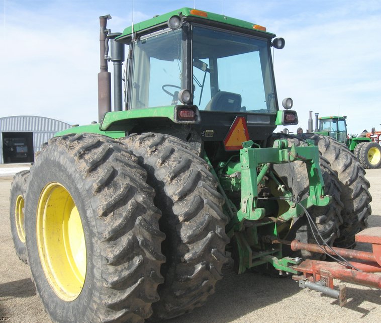 image for item 8033 1989 John Deere 4955 MFWA tractor