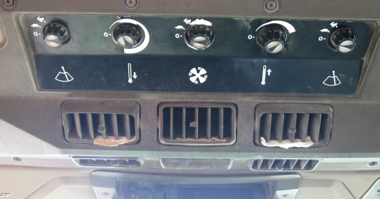 image for item 8033 1989 John Deere 4955 MFWA tractor