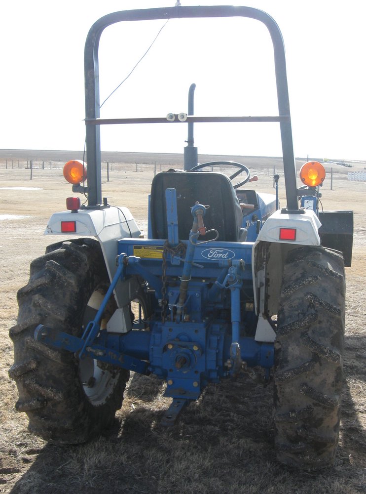 image for item 8036 1988 Ford 1720 tractor with loader