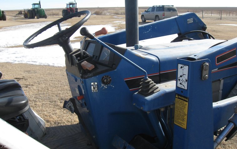 image for item 8036 1988 Ford 1720 tractor with loader