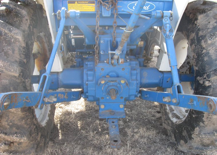 image for item 8036 1988 Ford 1720 tractor with loader