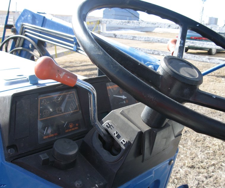 image for item 8036 1988 Ford 1720 tractor with loader