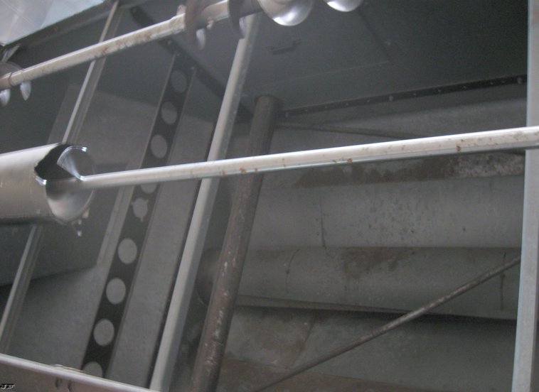 image for item 8038 1973 Gleaner L combine