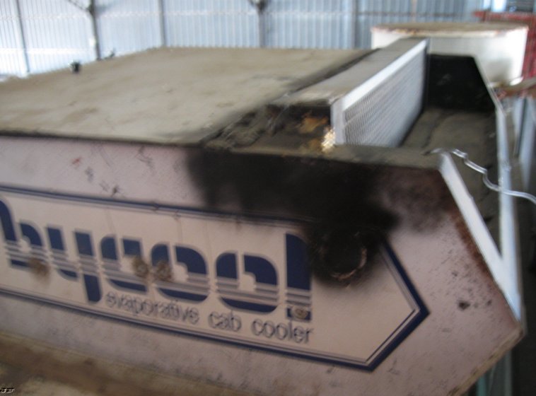 image for item 8038 1973 Gleaner L combine