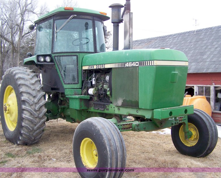 image for item 8600 1981 John Deere 4640