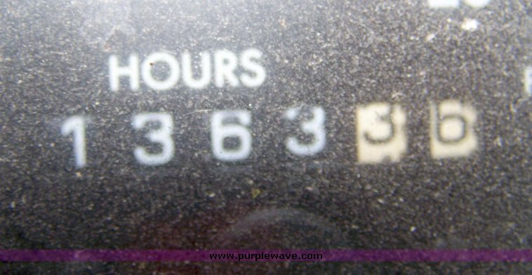 image for item 8600 1981 John Deere 4640