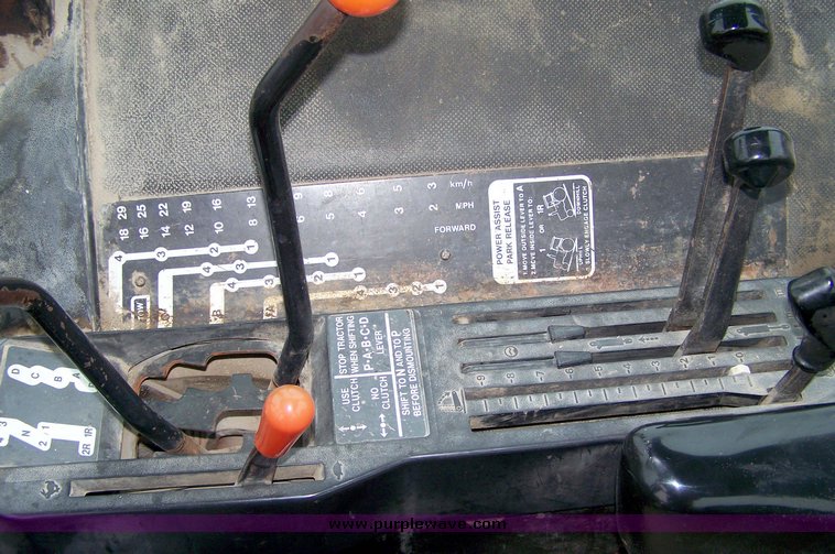 image for item 8600 1981 John Deere 4640