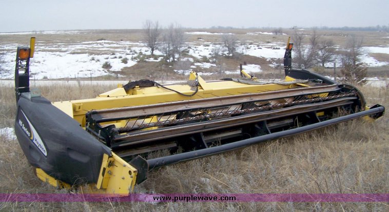 image for item 8603 New Holland Haybine HS series 18' swather header