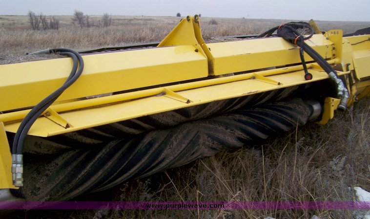 image for item 8603 New Holland Haybine HS series 18' swather header