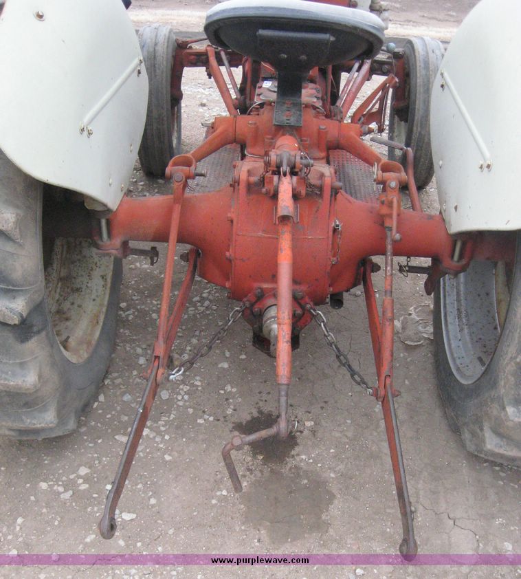 image for item 8975 Ford 8N tractor