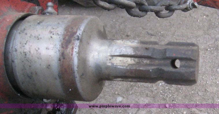 image for item 8975 Ford 8N tractor