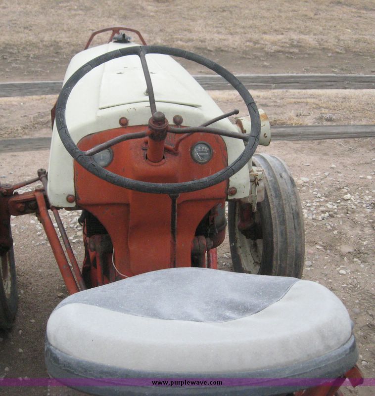 image for item 8975 Ford 8N tractor