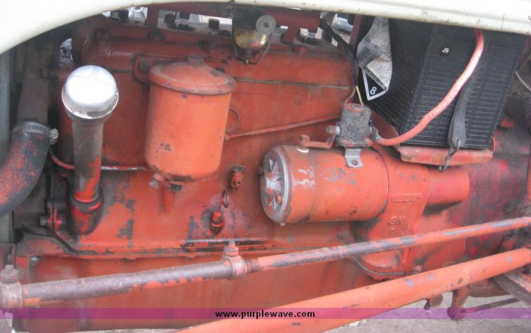 image for item 8975 Ford 8N tractor