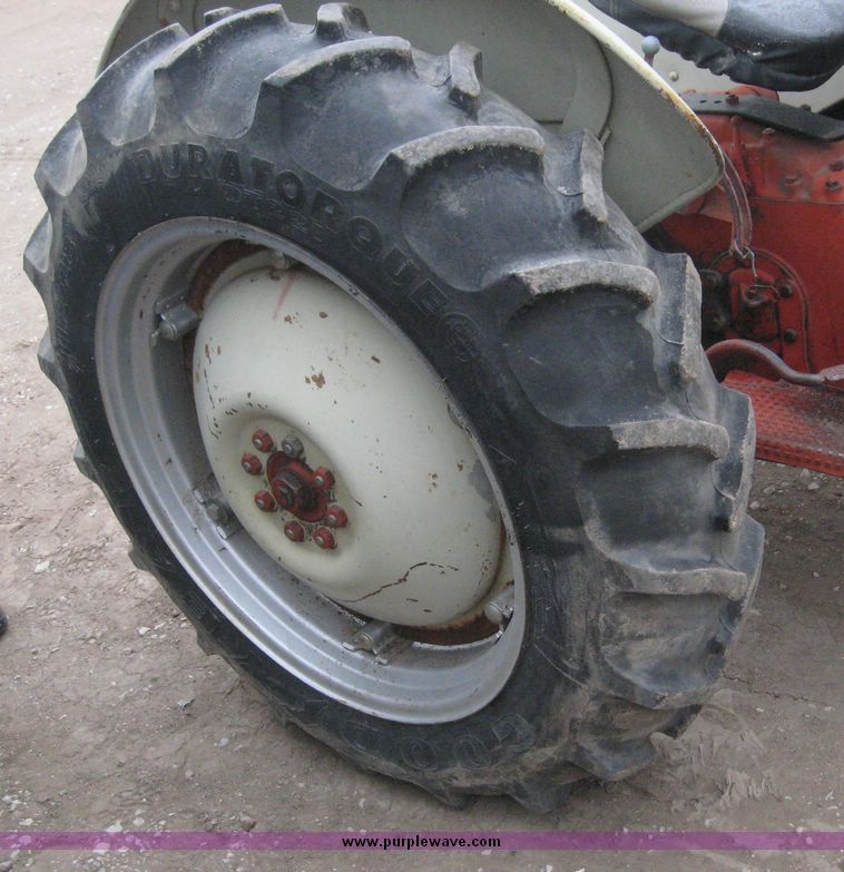 image for item 8975 Ford 8N tractor