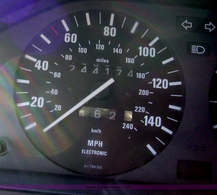 image for item 4123 1987 BMW 325E