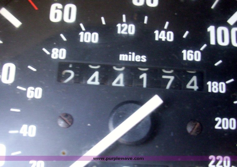 image for item 4123 1987 BMW 325E