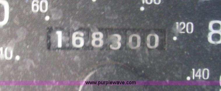 image for item 4126 2003 Ford E450 super duty ambulance chassis