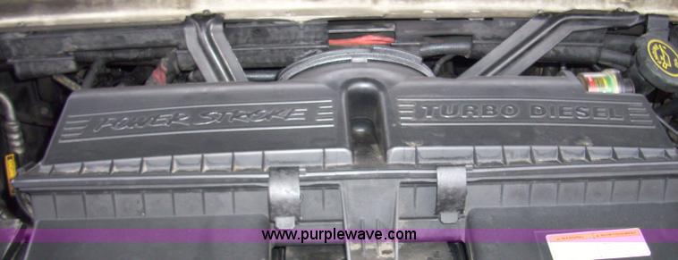 image for item 4126 2003 Ford E450 super duty ambulance chassis