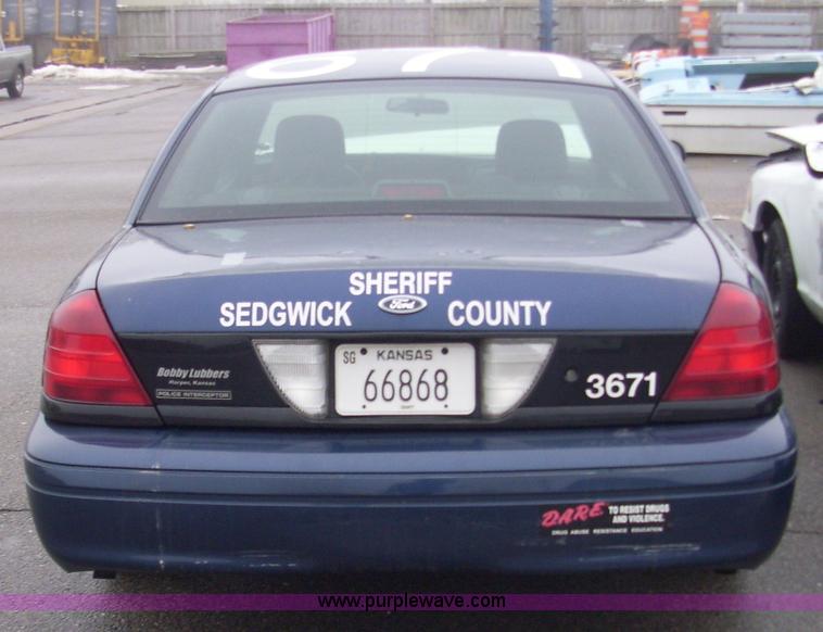 image for item 4131 2006 Ford Crown Victoria Police Intercepter