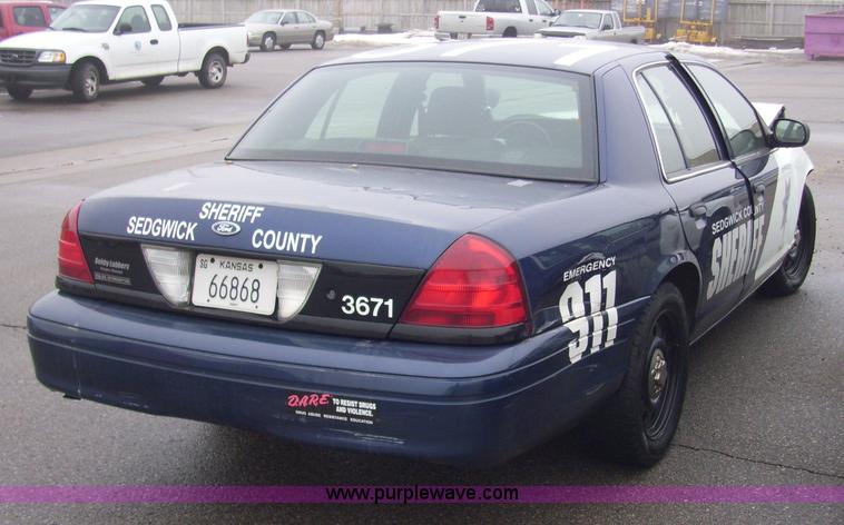 image for item 4131 2006 Ford Crown Victoria Police Intercepter