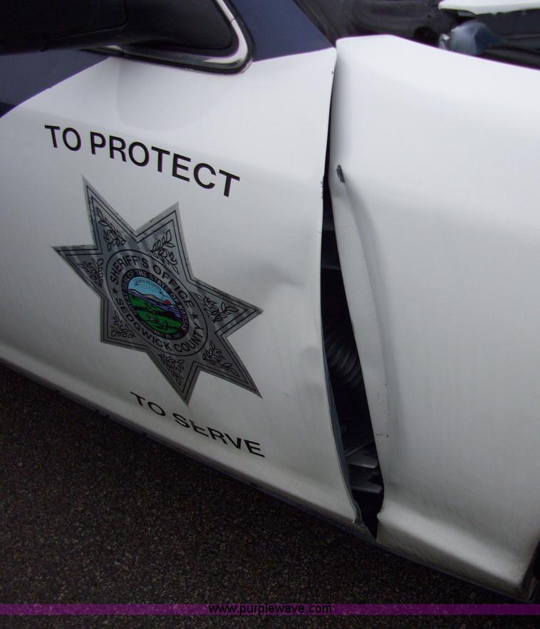 image for item 4131 2006 Ford Crown Victoria Police Intercepter