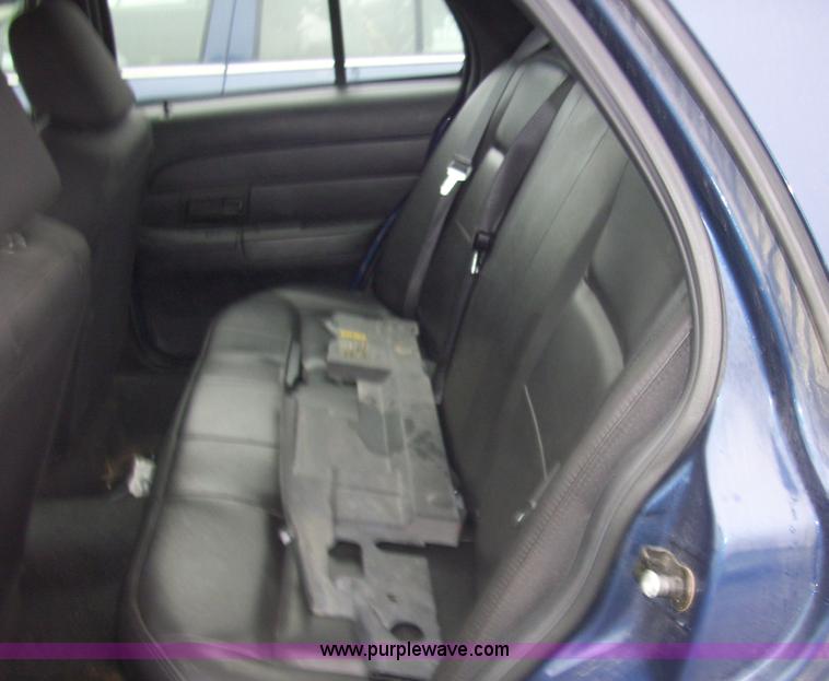 image for item 4131 2006 Ford Crown Victoria Police Intercepter