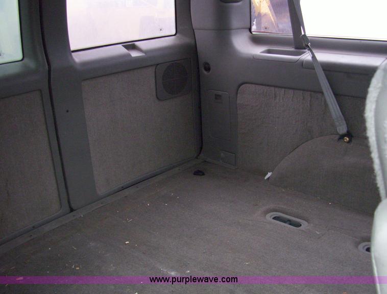 image for item 4132 1999 Chevrolet Astro van