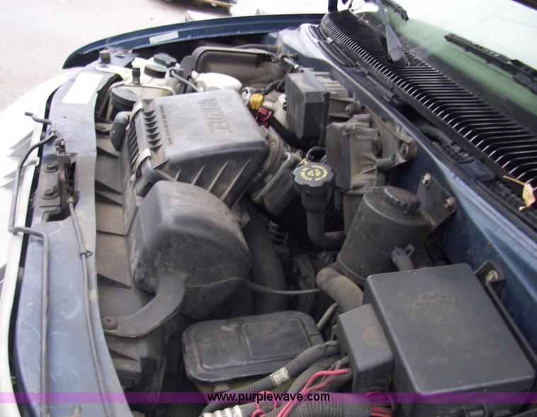 image for item 4132 1999 Chevrolet Astro van