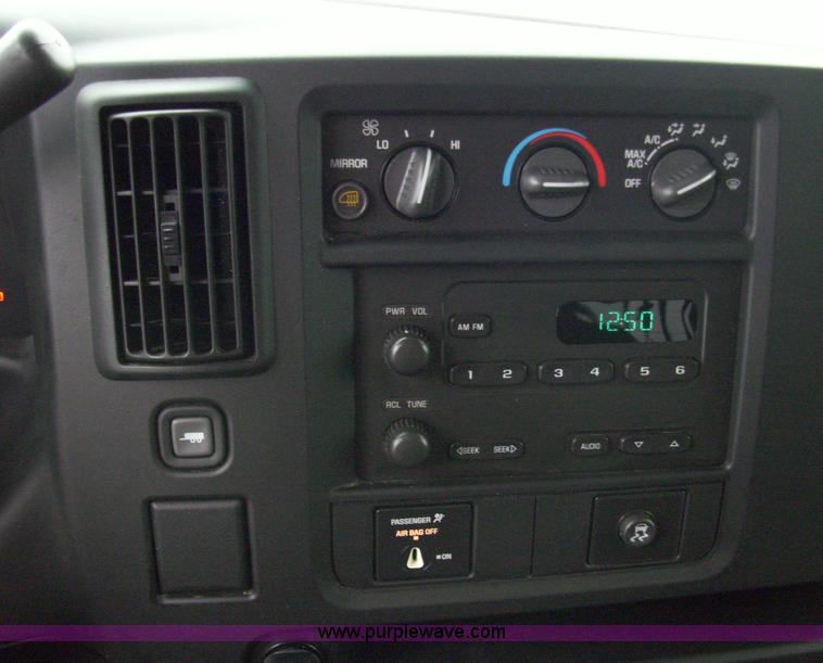 image for item 4133 2006 Chevrolet Express G3500 van