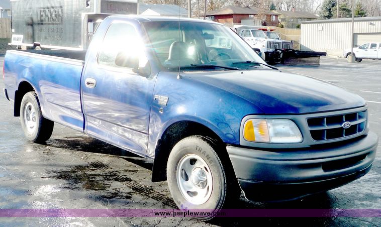 image for item 5121 1998 Ford F150 pickup truck